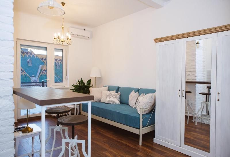 NS center apartment - image 16