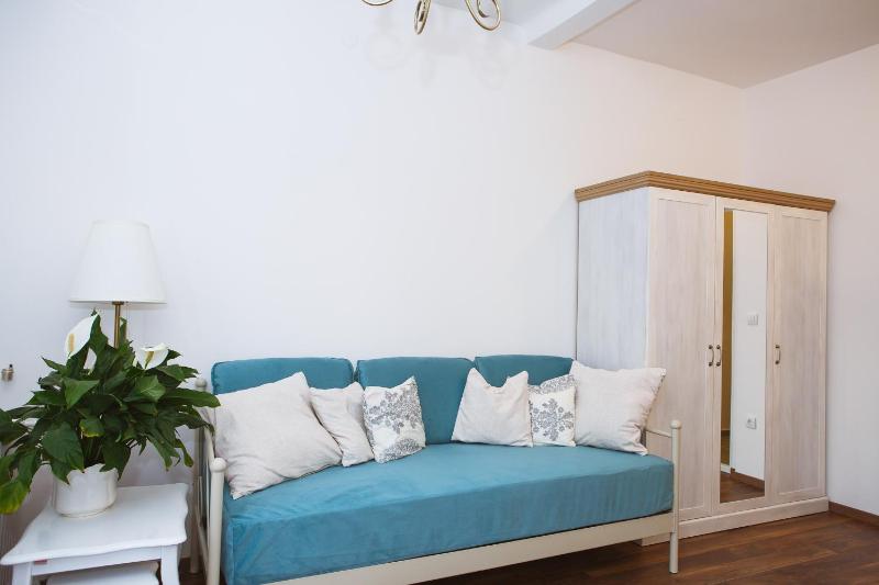 NS center apartment - image 7