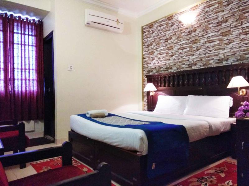 Standard Double Room image 1