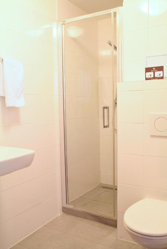Apartment image 3