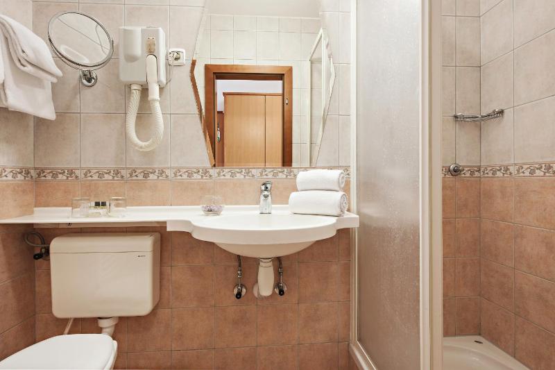 Single Room - Double use image 3
