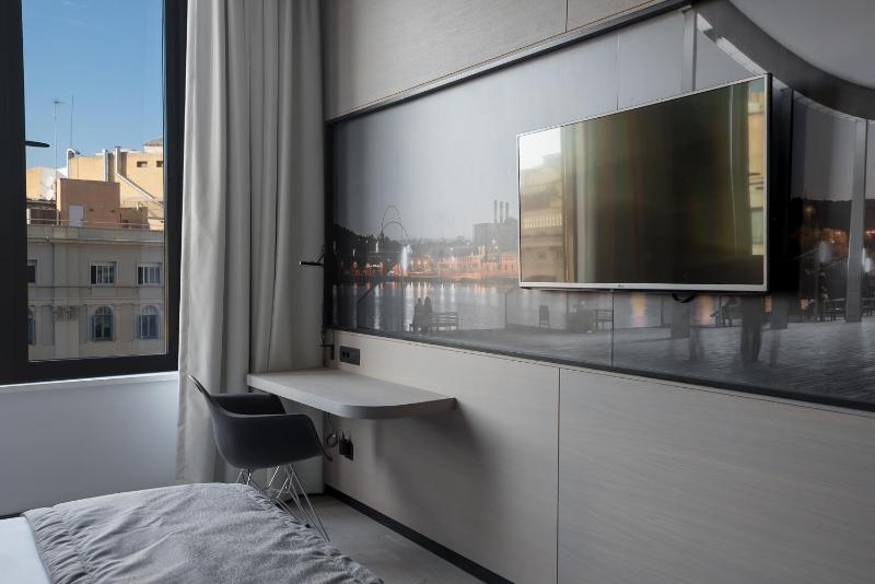 Superior Double or Twin Room with City View image 2