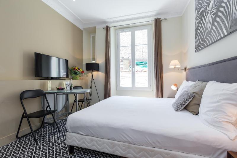 Standard Studio image 4