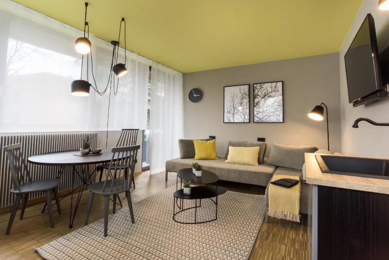 One-Bedroom Suite image 4