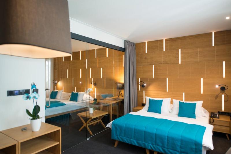 Two-Bedroom Suite image 3