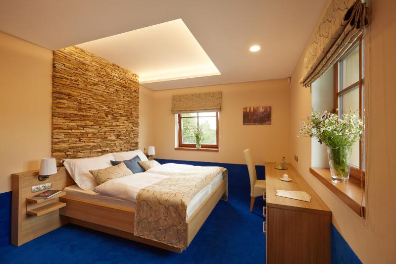 Double Room image 1