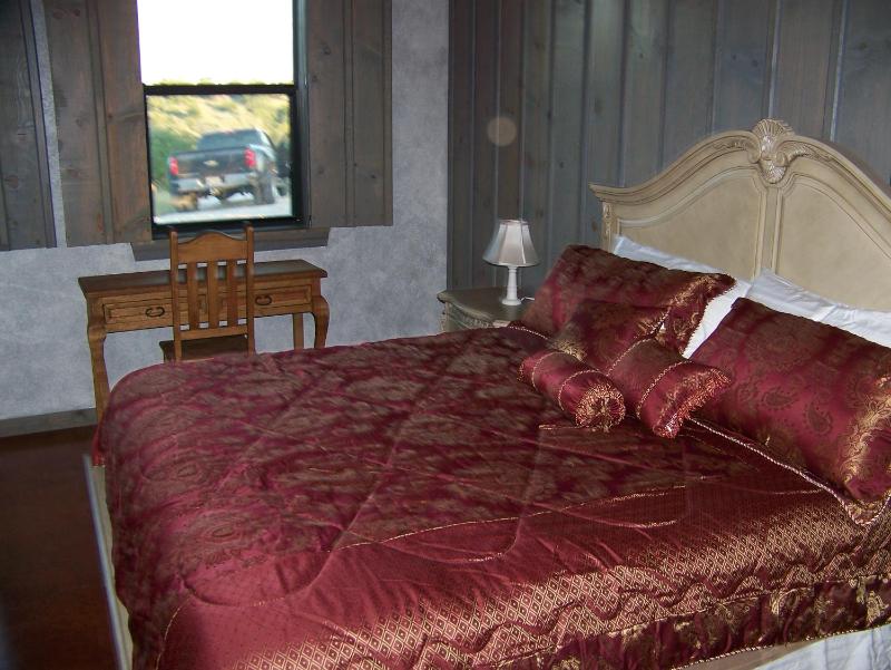 Deluxe Double Room image 3