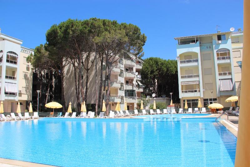 Golem Apartments - image 6