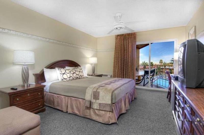 King Room image 3