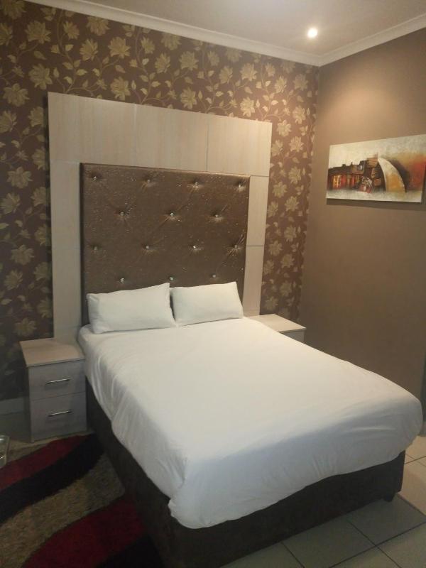 The Union Hotel - image 2