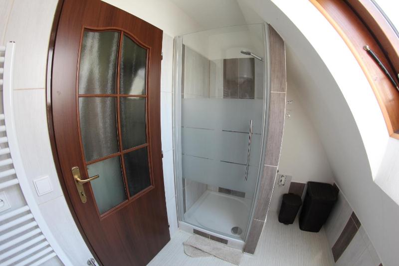 One-Bedroom Apartment image 4