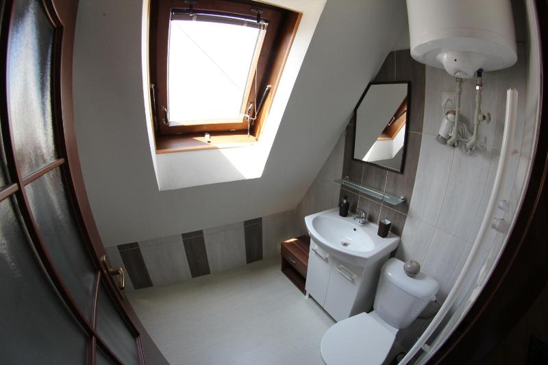 One-Bedroom Apartment image 3