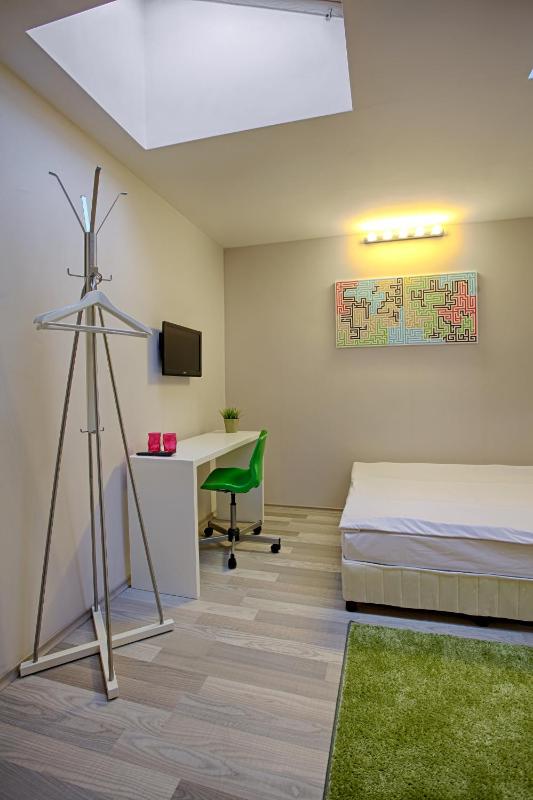 Economy Single Room image 3