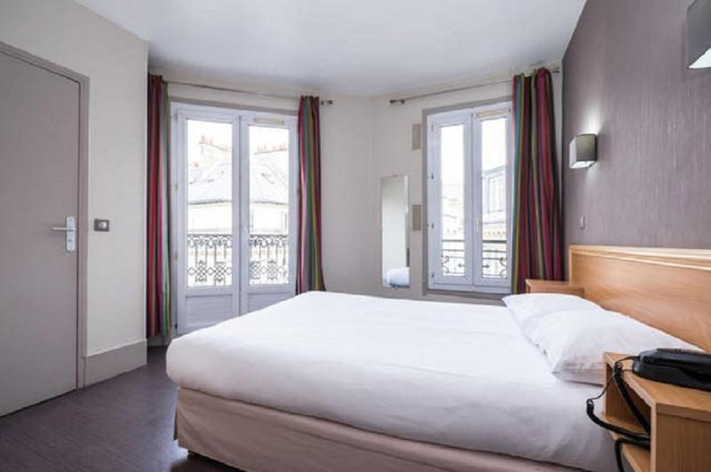 Double Room with Private Bathroom image 3