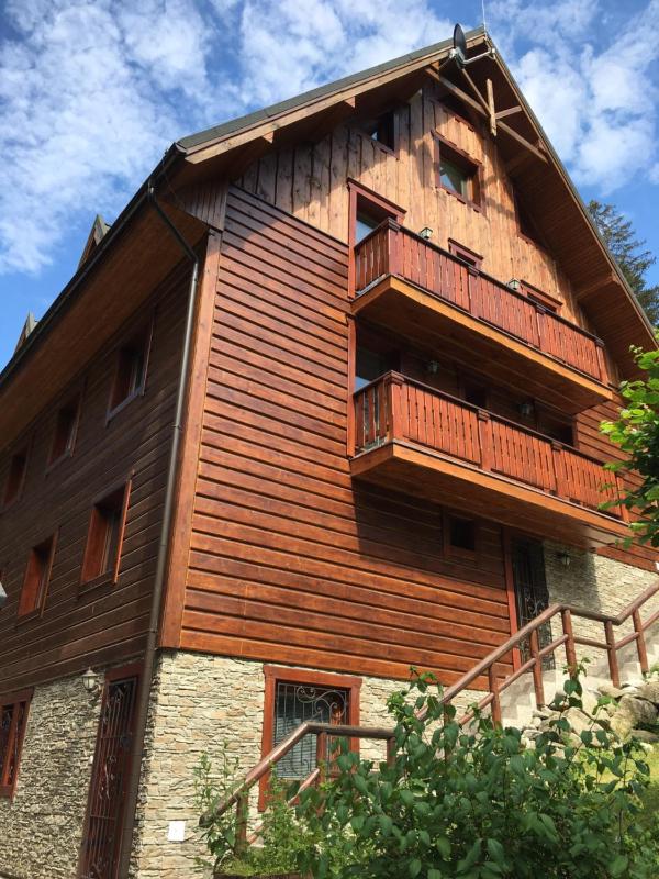 Two-Bedroom Apartment with Separate Entrance image 4