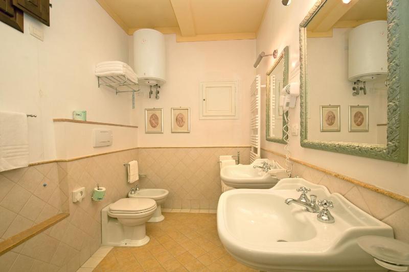 Suite image 3