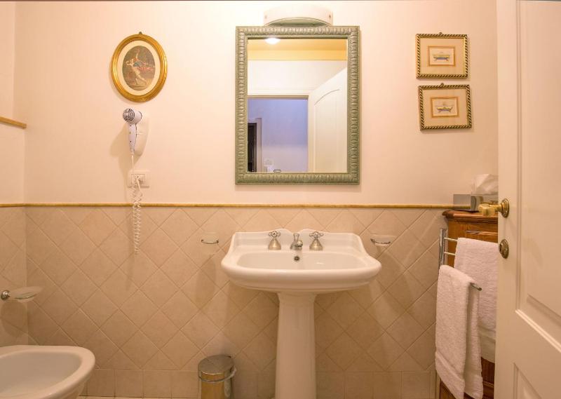 Superior Suite image 3