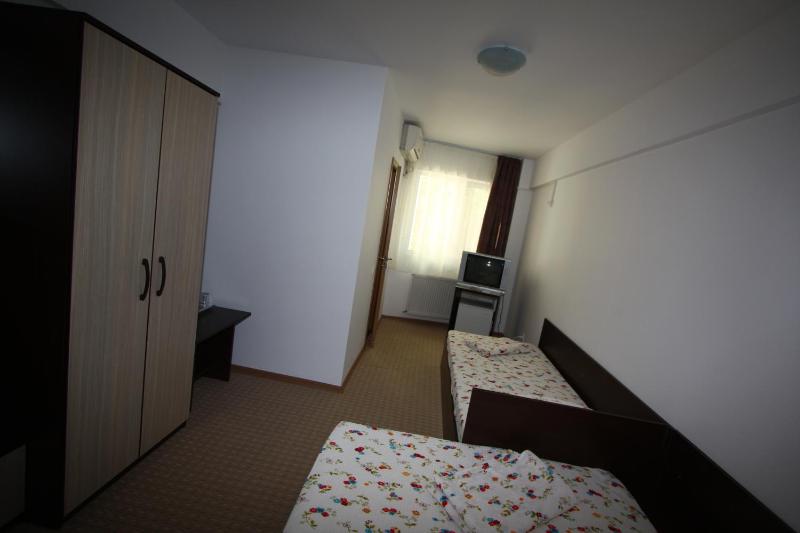 Triple Room image 2