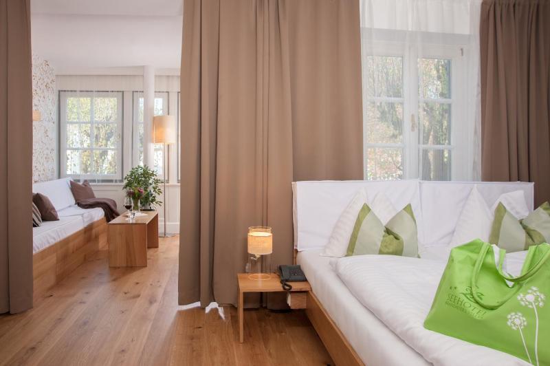 Double Room with Mountain View image 1