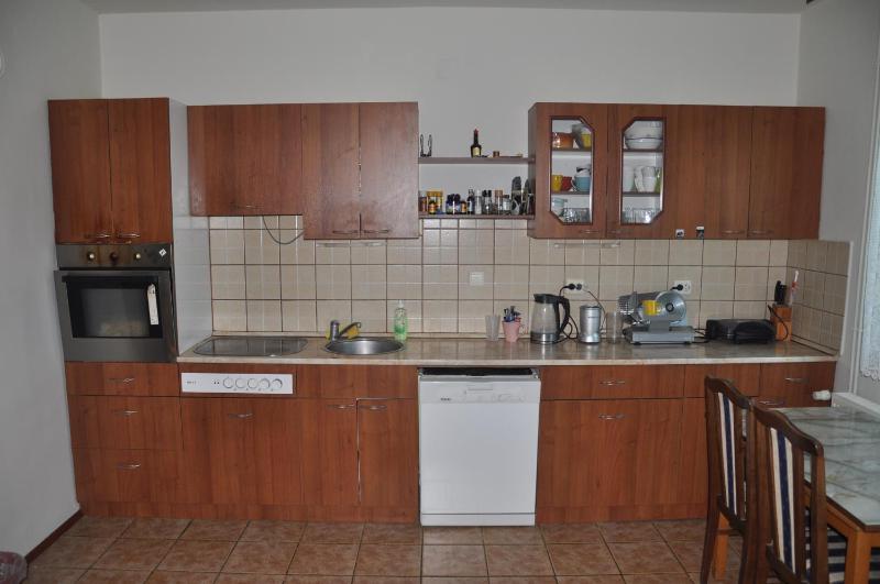 Twin Room with Shared Bathroom image 3