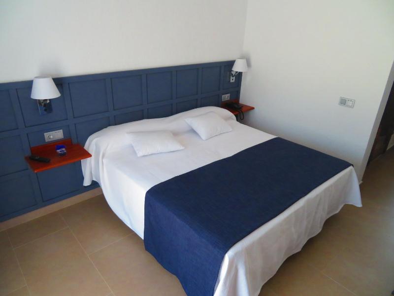 HOTEL MAÑET - image 14