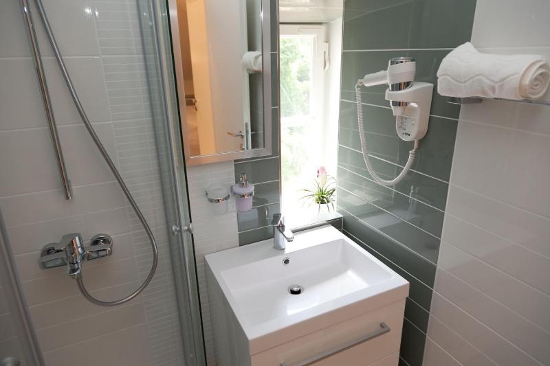 Studio Apartment (2 Adults) image 3