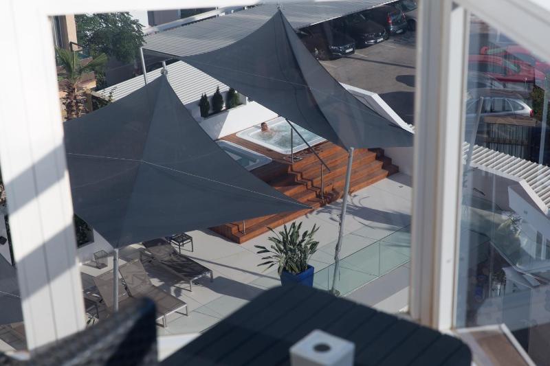 Essence Hotel Boutique - image 17