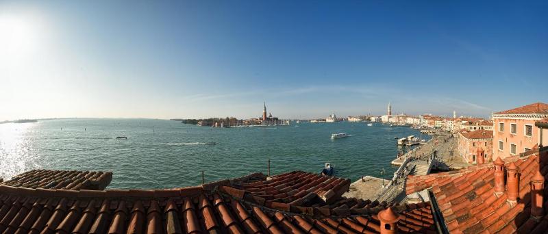 Suite with Terrace and Lagoon View image 2