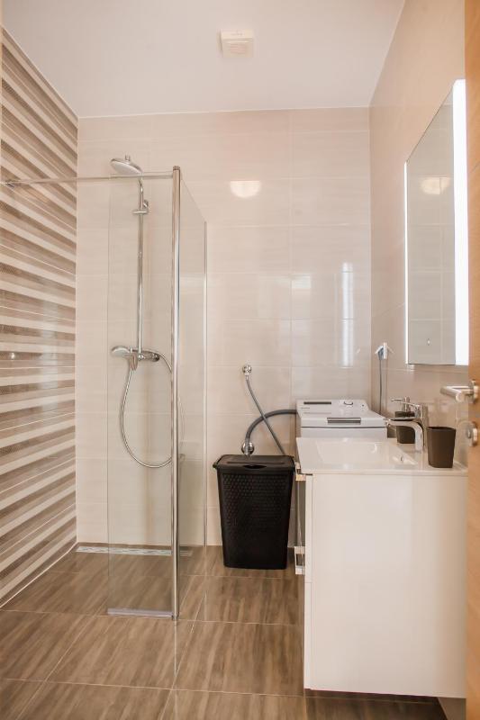 Two-Bedroom Apartment with Two Bathrooms , Balcony and Sea View (7 Adults) image 2