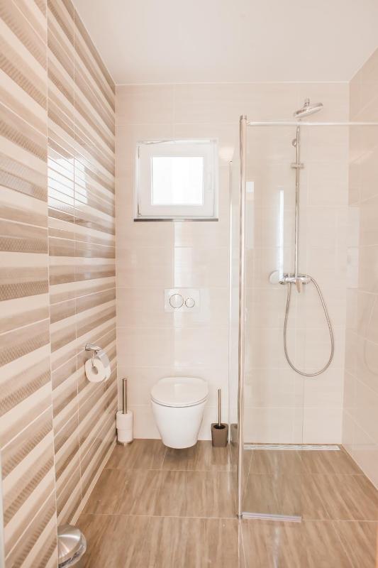 Two-Bedroom Apartment with Two Bathrooms , Balcony and Sea View (7 Adults) image 4