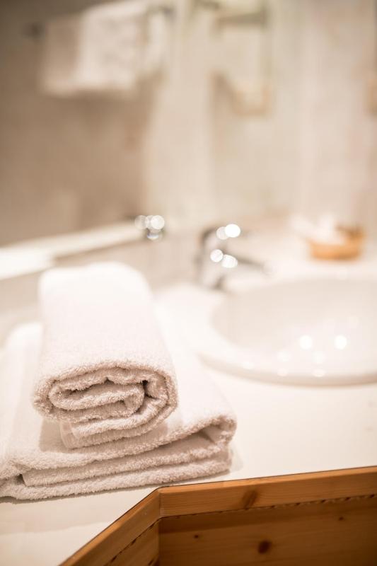 Economy Double Room image 2