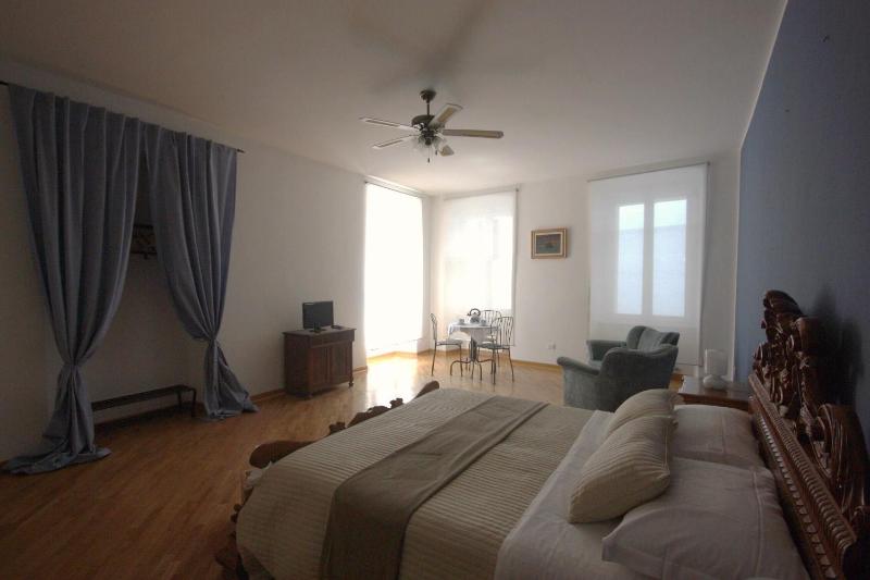Triple Room with Private External Bathroom image 4