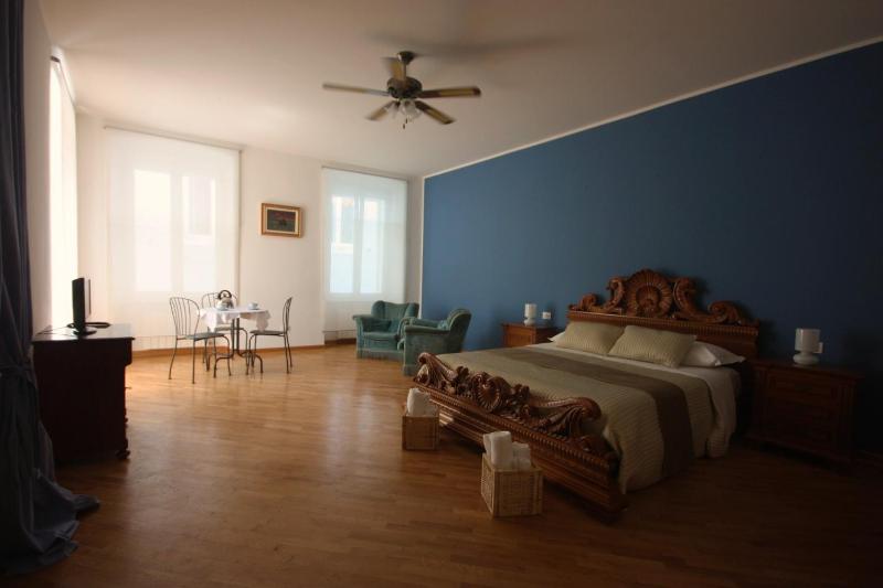 Triple Room with Private External Bathroom image 3
