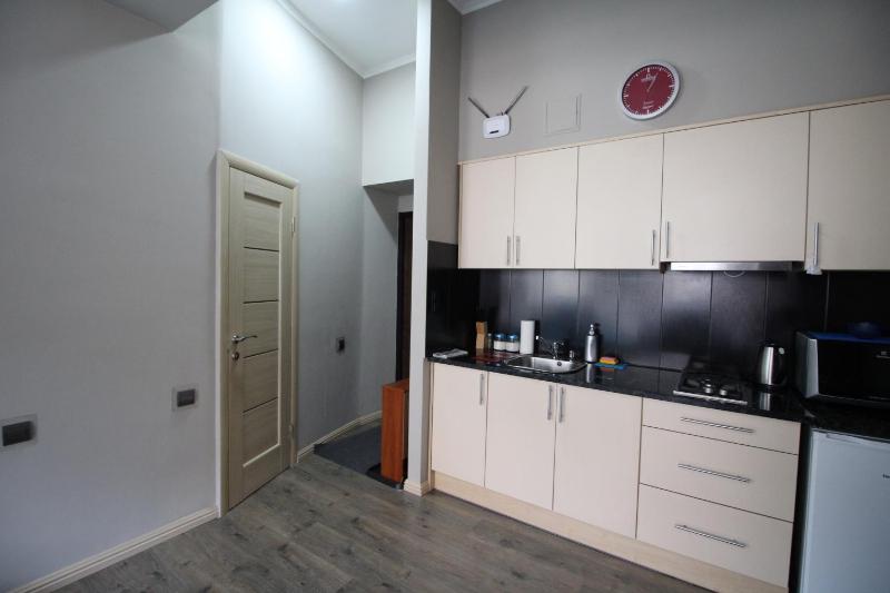 Cosy Apartment on Horodotska 86 - image 10