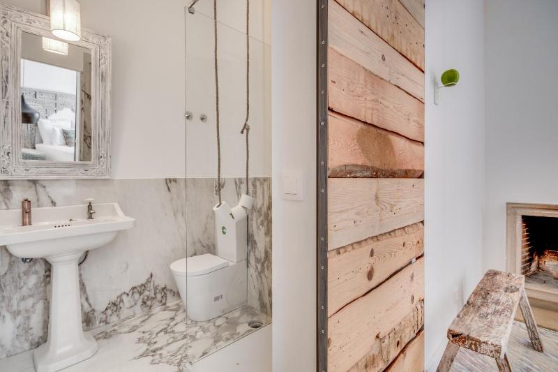 Superior Double Room image 4