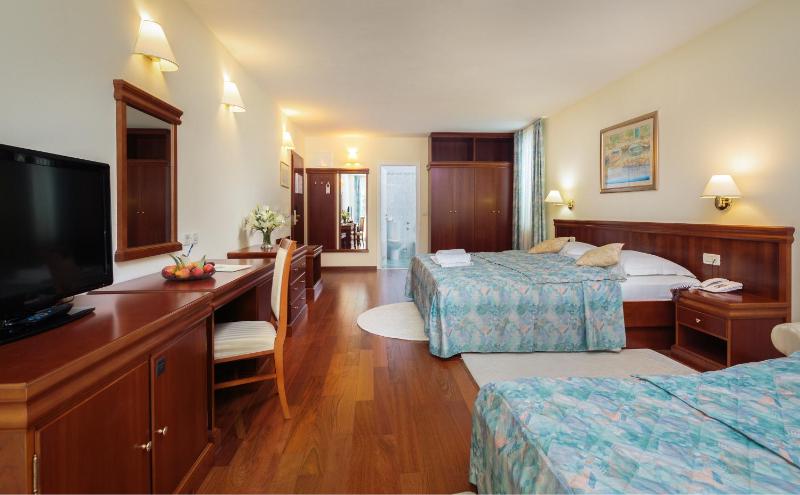 Family Room with Balcony image 3