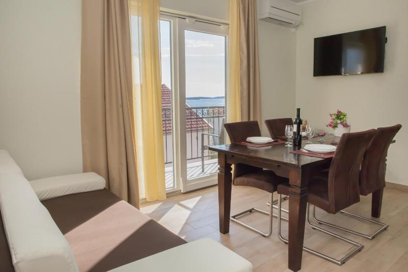 Two -Bedroom Apartment with Balcony and Sea View (5 Adults) image 4