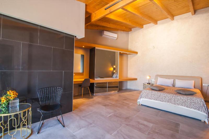Minoos Hotel - image 26
