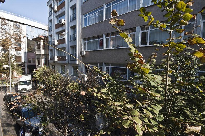 One-Bedroom Apartment image 3