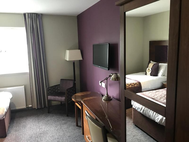 Deluxe Twin Room image 2