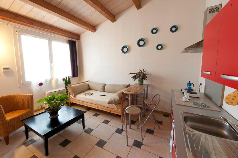 One-Bedroom Apartment image 3