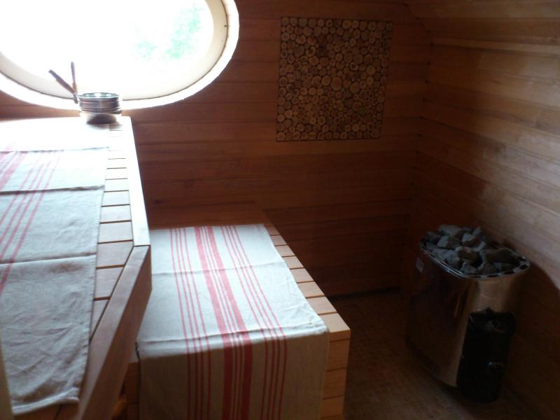 Deluxe Two-Bedroom Apartment with Sauna image 3
