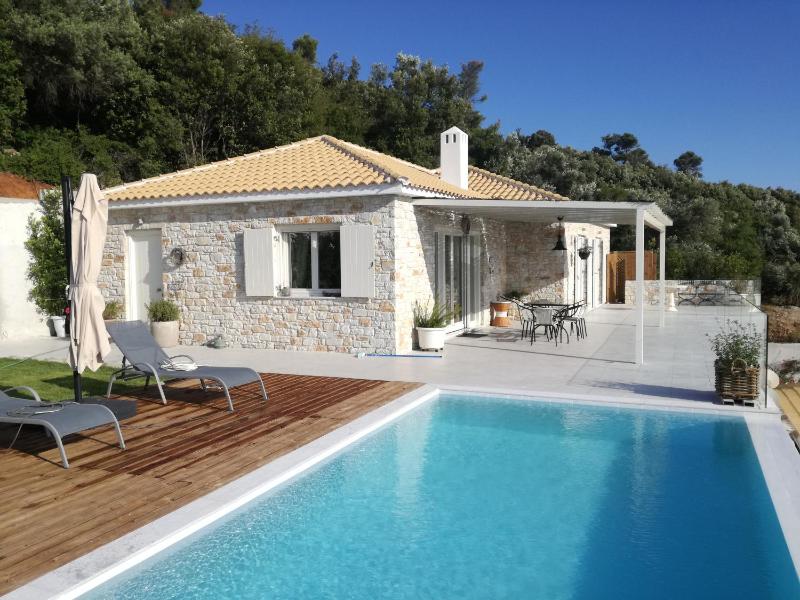 Luxury Villa in Kechria 2 - image 5