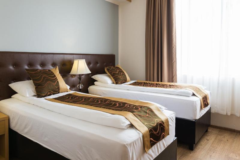Standard Double or Twin Room image 2