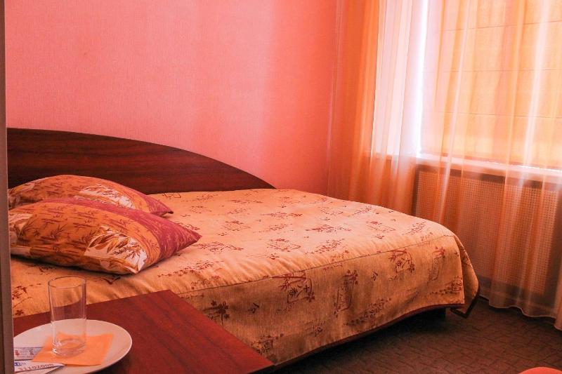 Single Room with Shower image 3