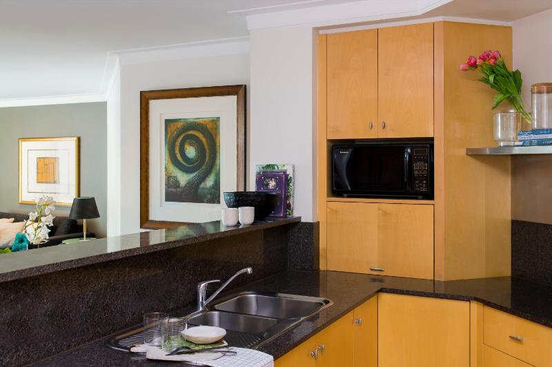 One-Bedroom Apartment with Garden View image 3