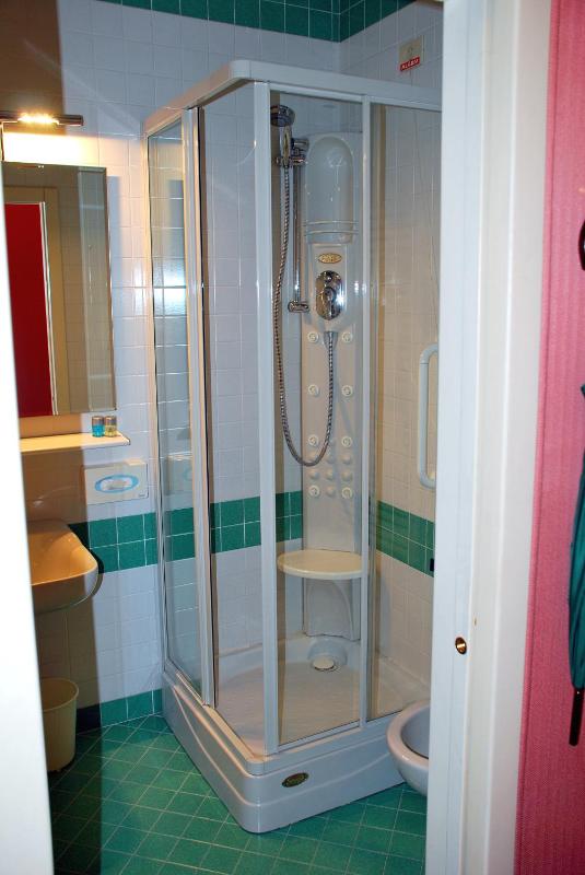 Superior Double Room image 3