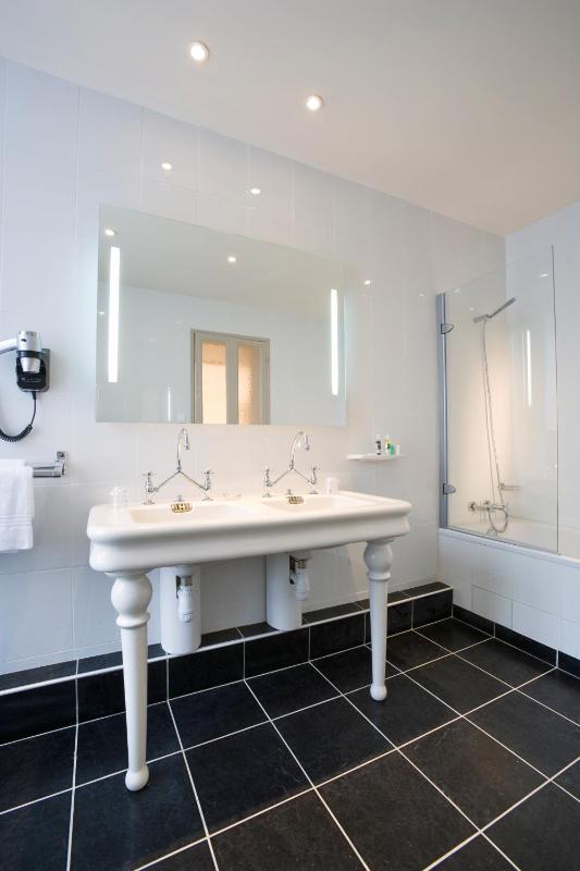 Standard Room with One Double Bed image 4