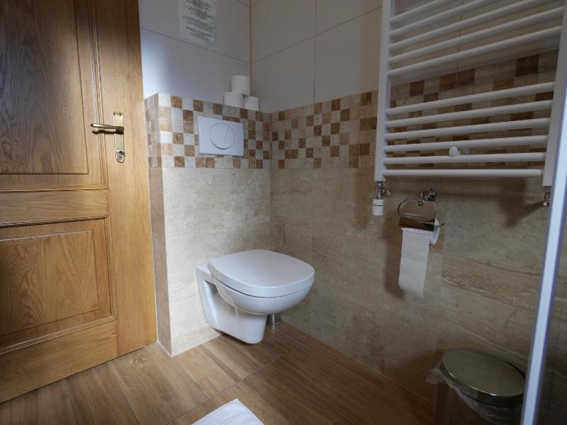 Double or Twin Room with Balcony image 4