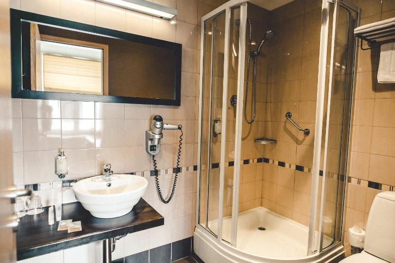 Standard Double or Twin Room image 2